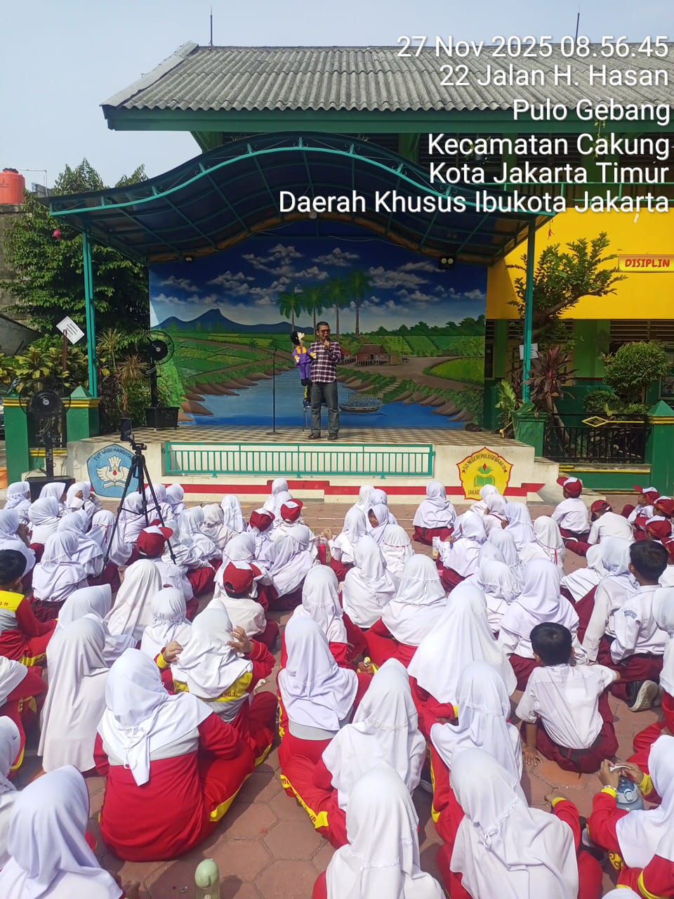 Wisata LiterAsyik Ke SDN Pulo Gebang 11